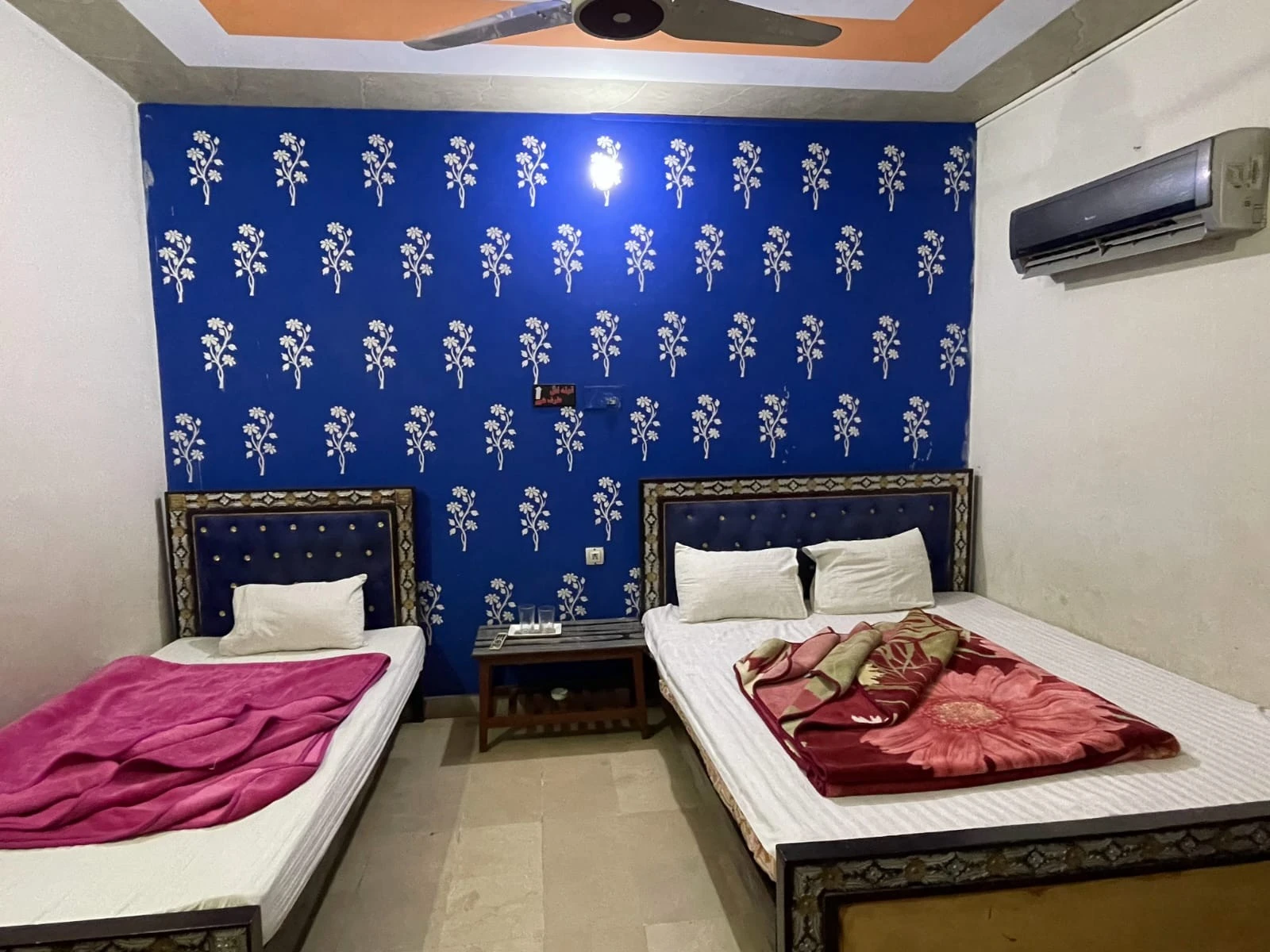 ROOM NO 9 – Al Haider Hotel Lahore